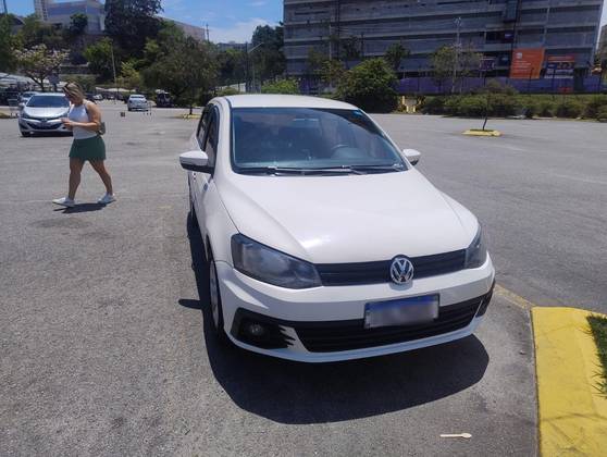 VOLKSWAGEN VOYAGE 1.6 MSI TOTALFLEX COMFORTLINE 4P MANUAL VOLKSWAGEN VOYAGE 1.6 MSI TOTALFLEX COMFORTLINE 4P MANUAL